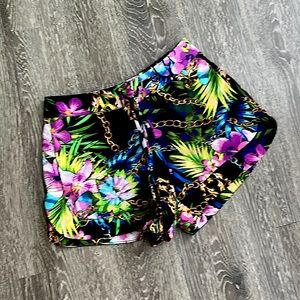 NWOT JENNIFER LOPEZ Floral Shorts, XS